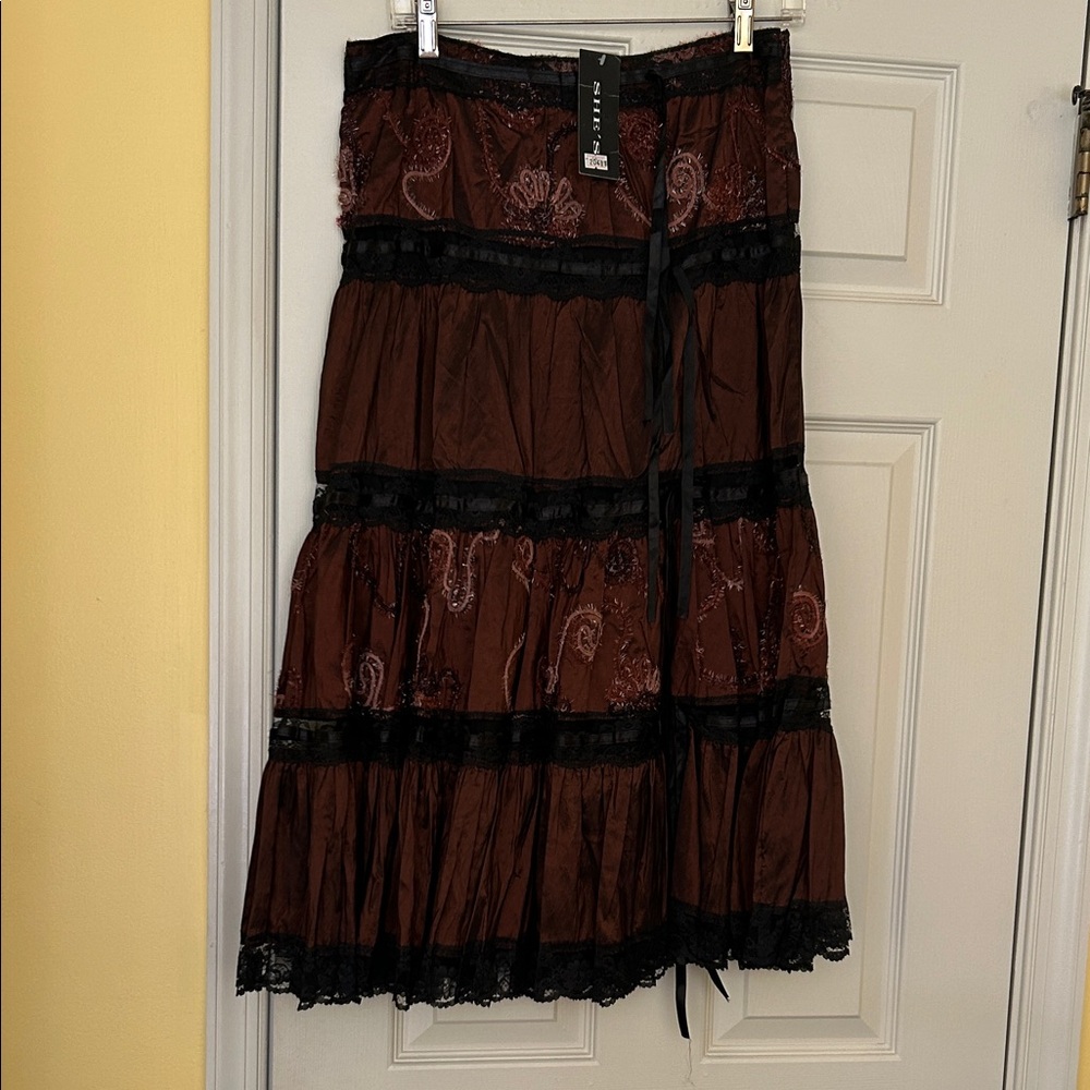 Chic Brown and Black Women's Midi Skirt - Picture 4 of 6